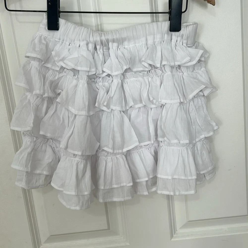 H&M White Tiered Mini Skirt size small NWT  Ruffled Tiers country concert party